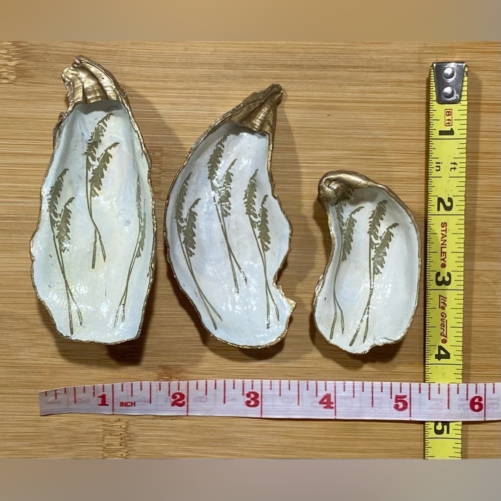 Trinket/Jewelry Dishes Oyster Shells Set of 3 White W/Gold Sweetgrass Handmade - Picture 3 of 6